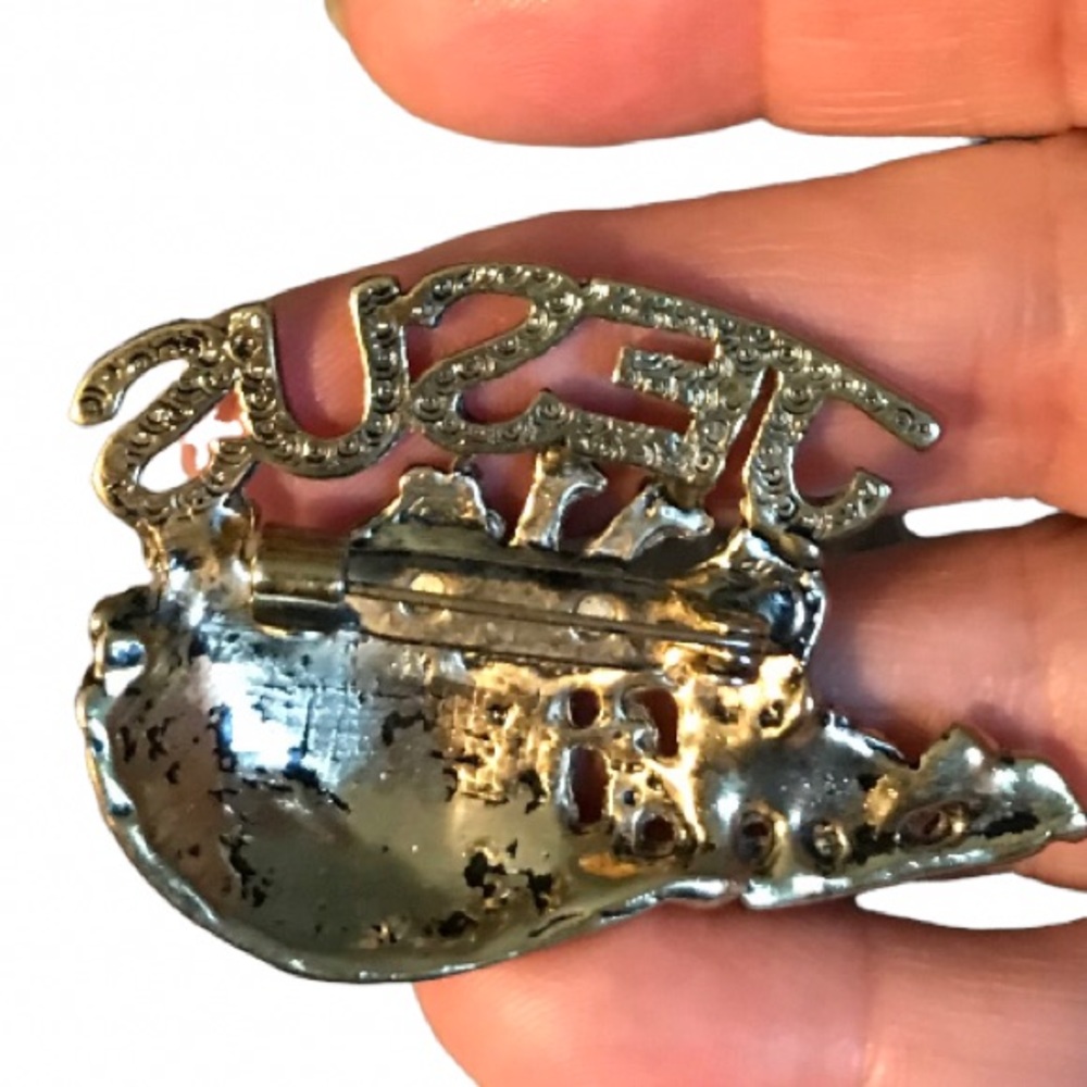 Vintage JESUS and the Ark Pin in Gold - Picture 4 of 4